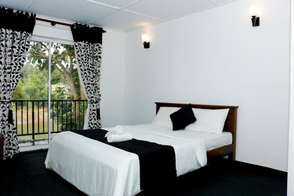 Sadhara River View Lodge Kandy Zewnętrze zdjęcie