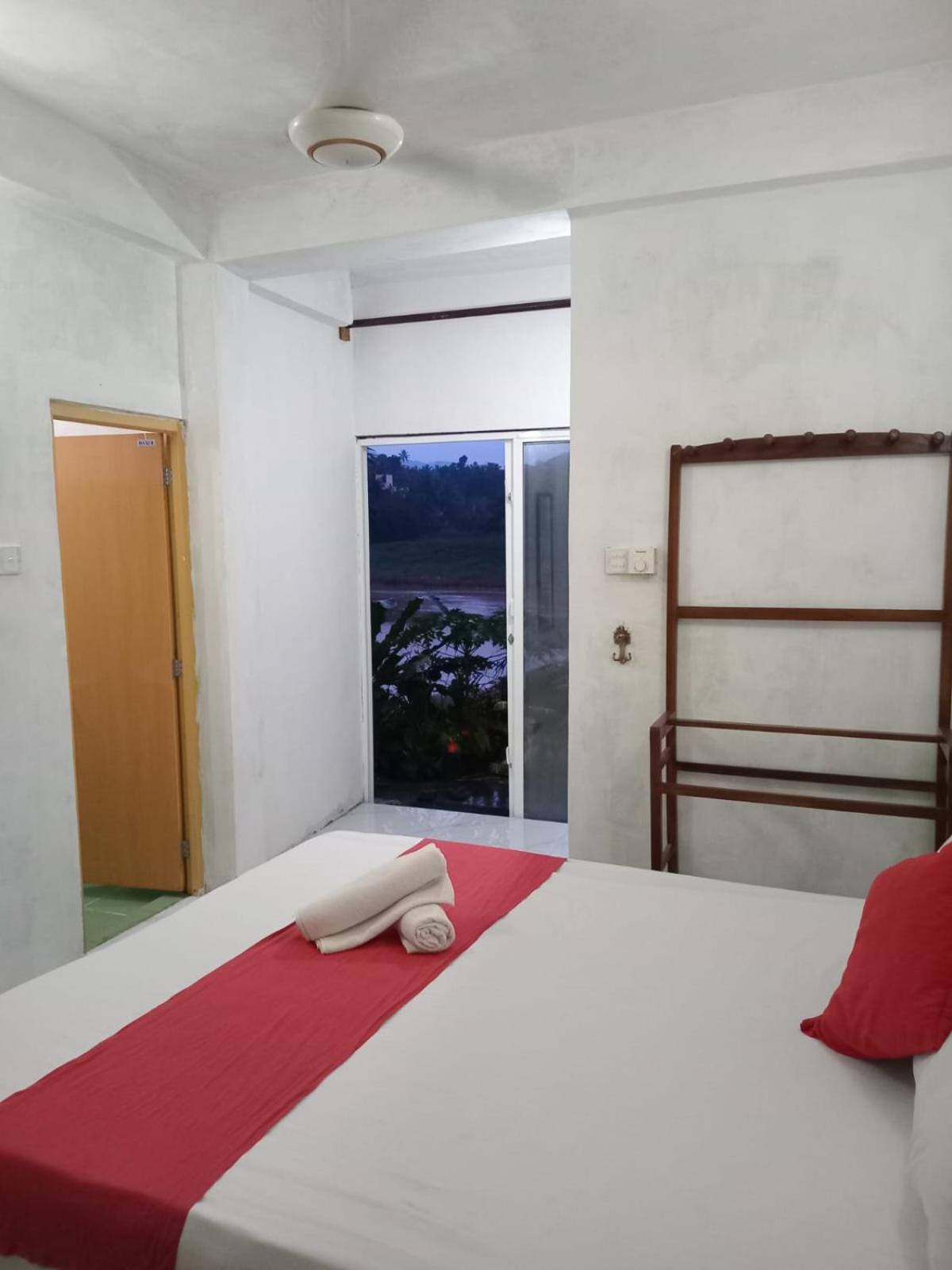 Sadhara River View Lodge Kandy Zewnętrze zdjęcie